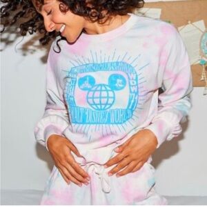 Walt Disney World Mickey and Castle Tie Dye Lounge Sweatshirt Size M